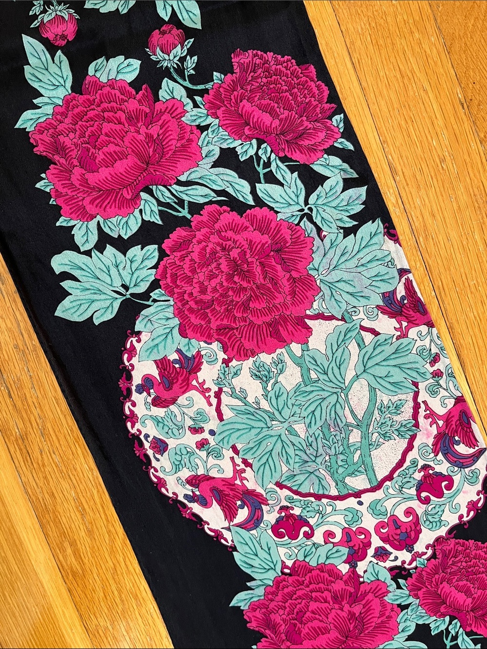 Ginnie Johansen Inc. 100% Silk 1989 Vintage 80s Teal Magenta Pink & Black Scarf - Picture 10 of 13